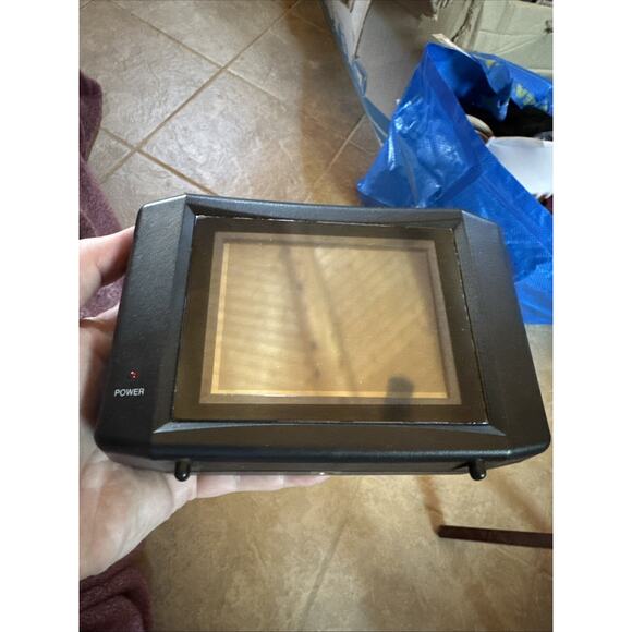 Syscom VM-2003 4 inch TFT LCD Monitor - Picture 1 of 11